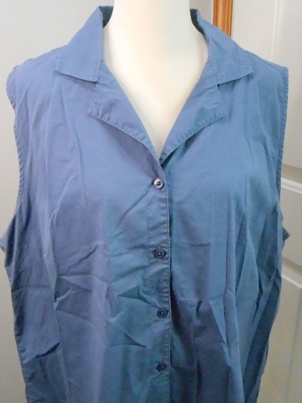 Faded Glory Stretch Womens Country Blue Sleeveless Collared VNeck Blouse 18W/20W
